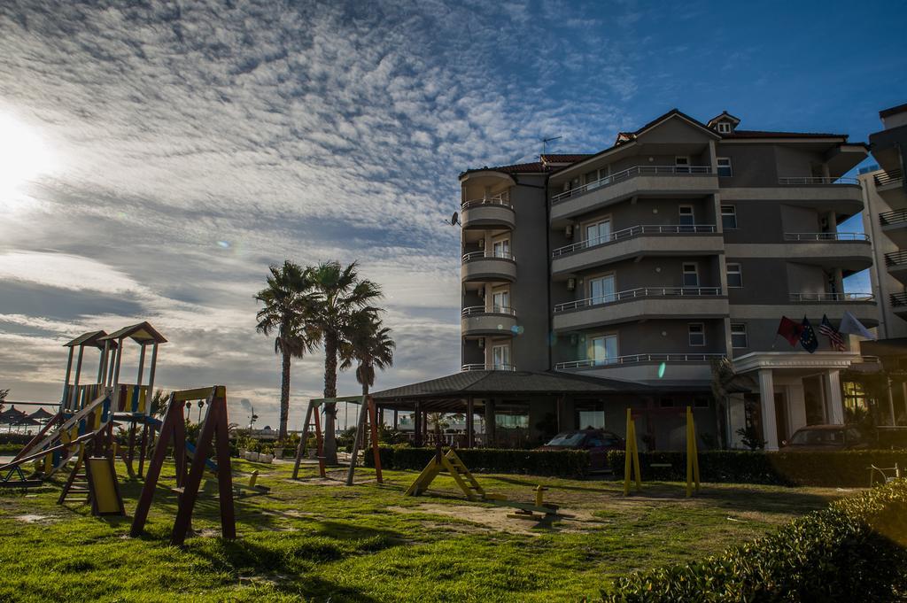 Vila Verde Beach Hotel Durrës 外观 照片