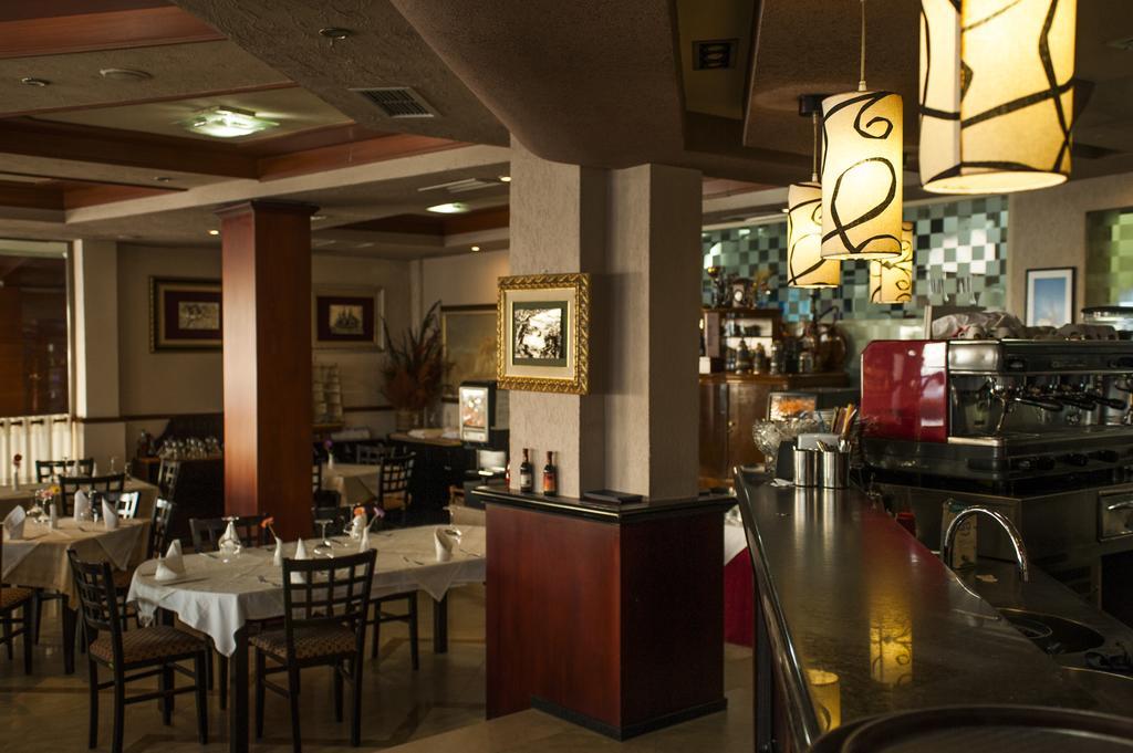Vila Verde Beach Hotel Durrës 外观 照片