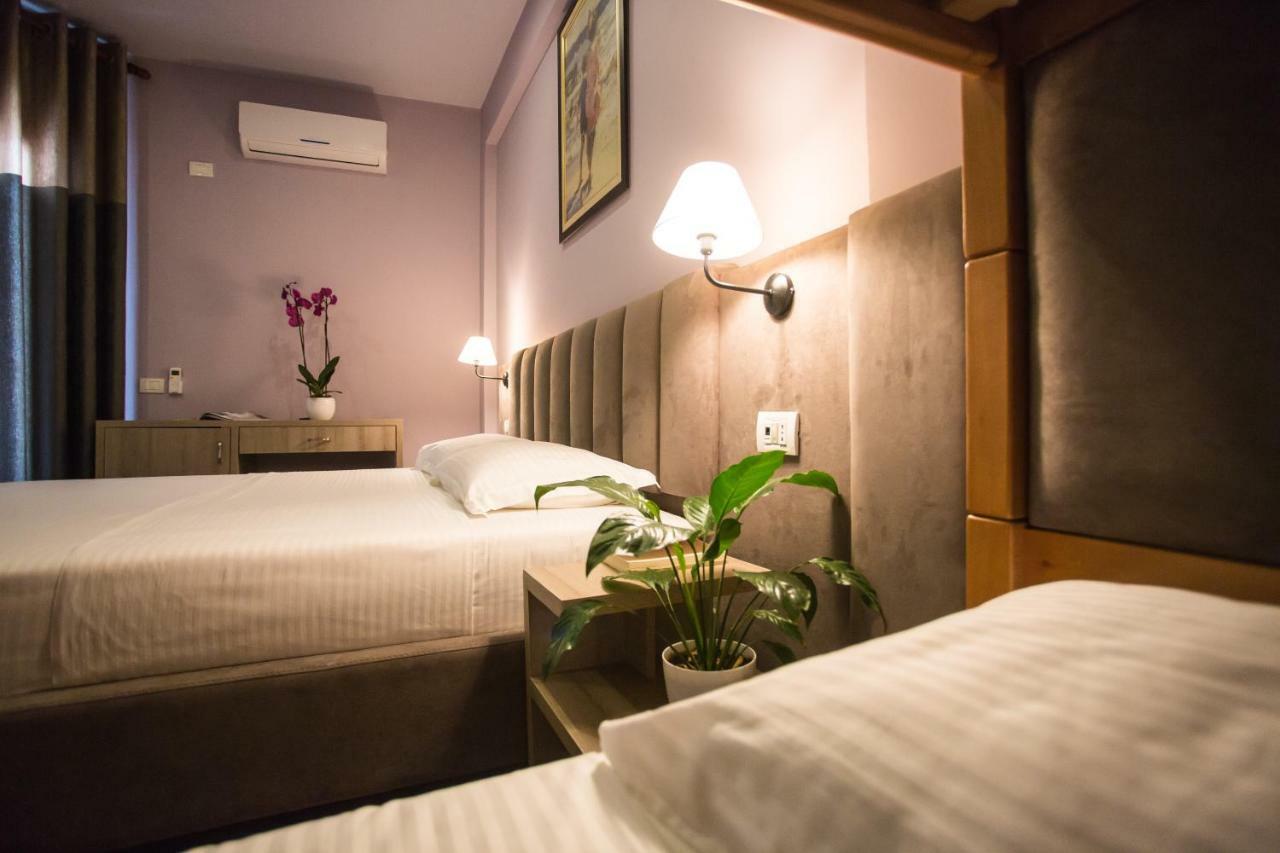 Vila Verde Beach Hotel Durrës 外观 照片