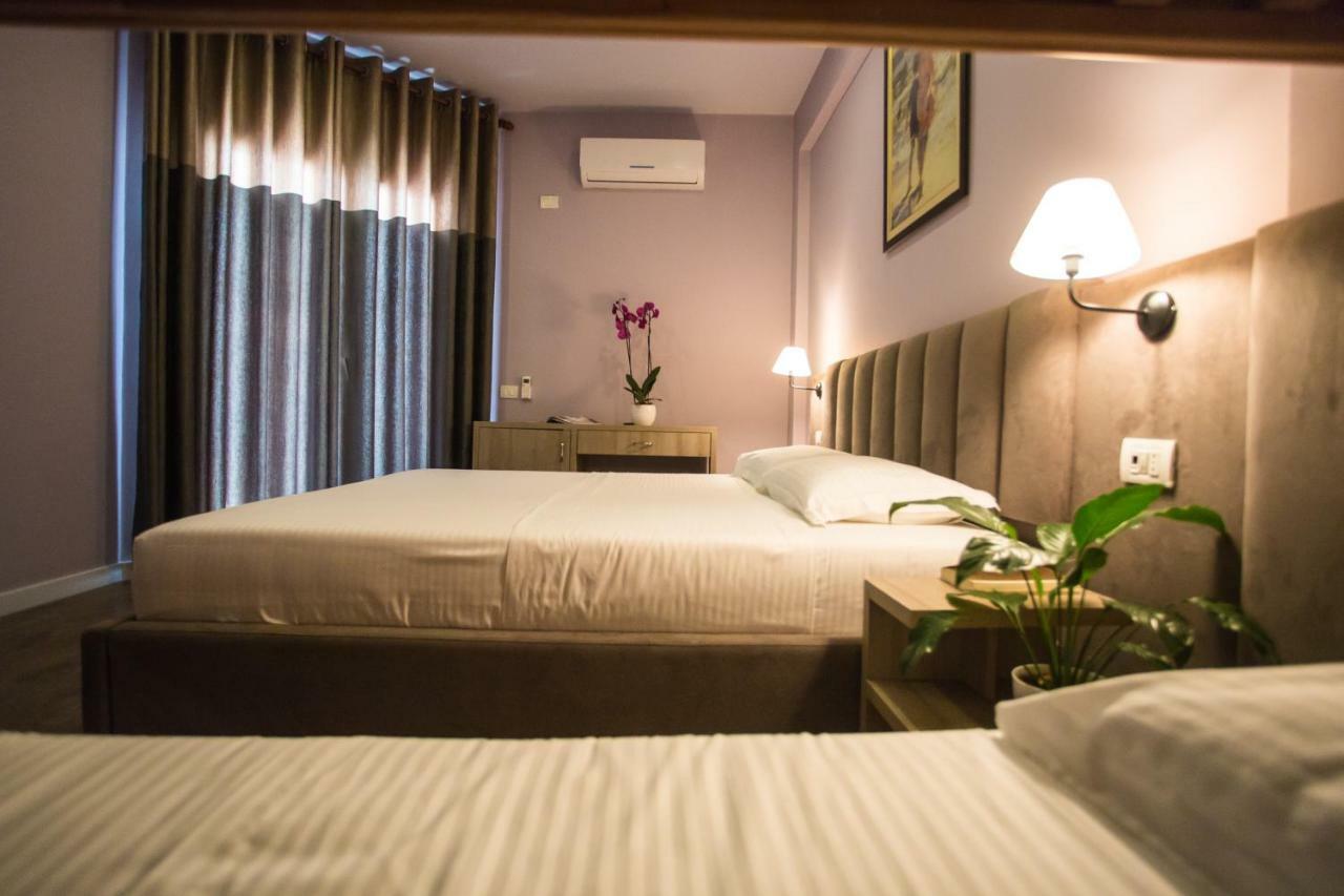 Vila Verde Beach Hotel Durrës 外观 照片