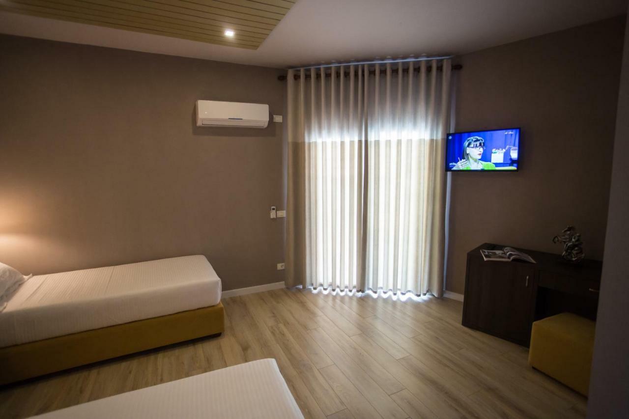 Vila Verde Beach Hotel Durrës 外观 照片