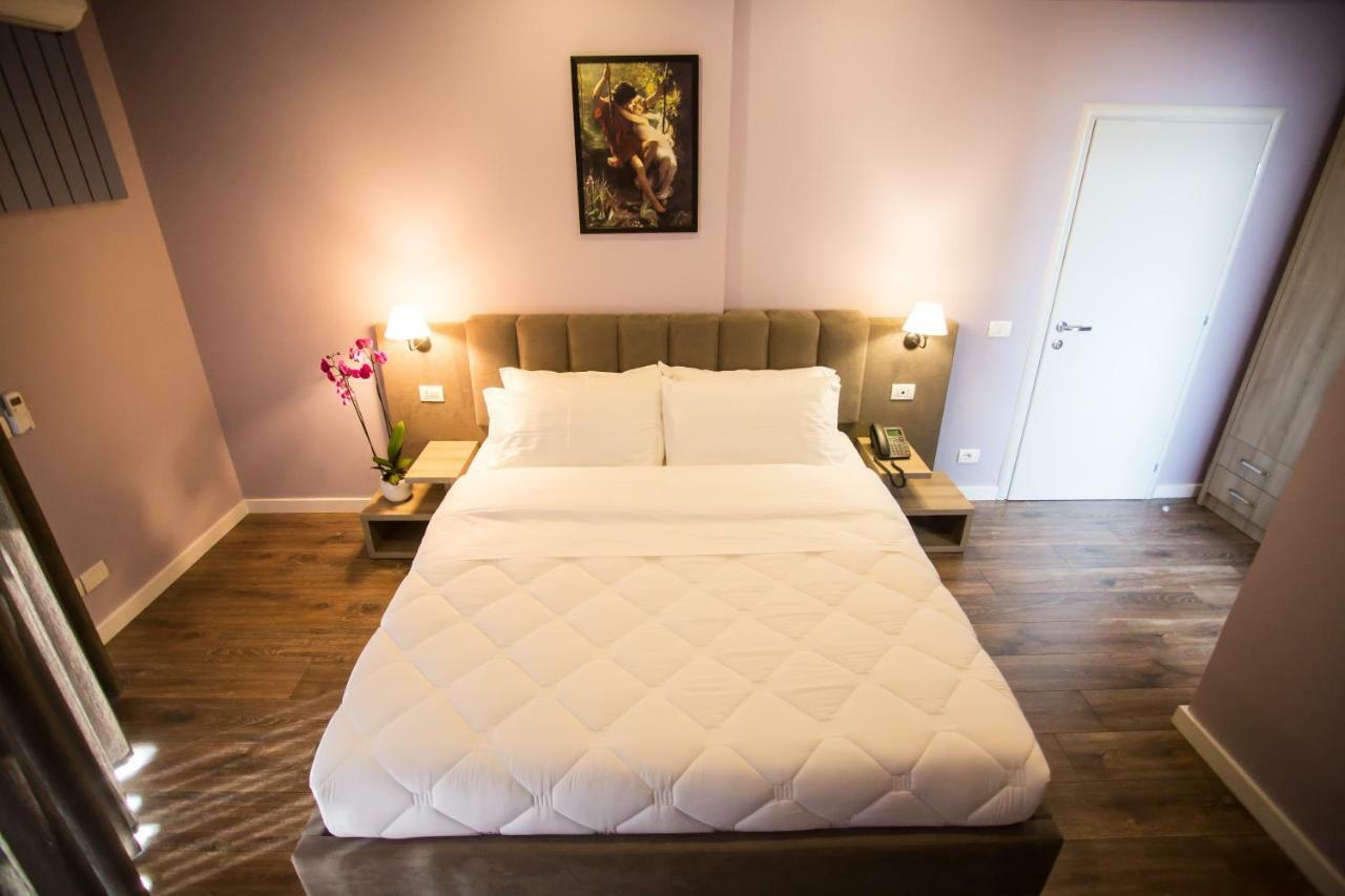 Vila Verde Beach Hotel Durrës 外观 照片
