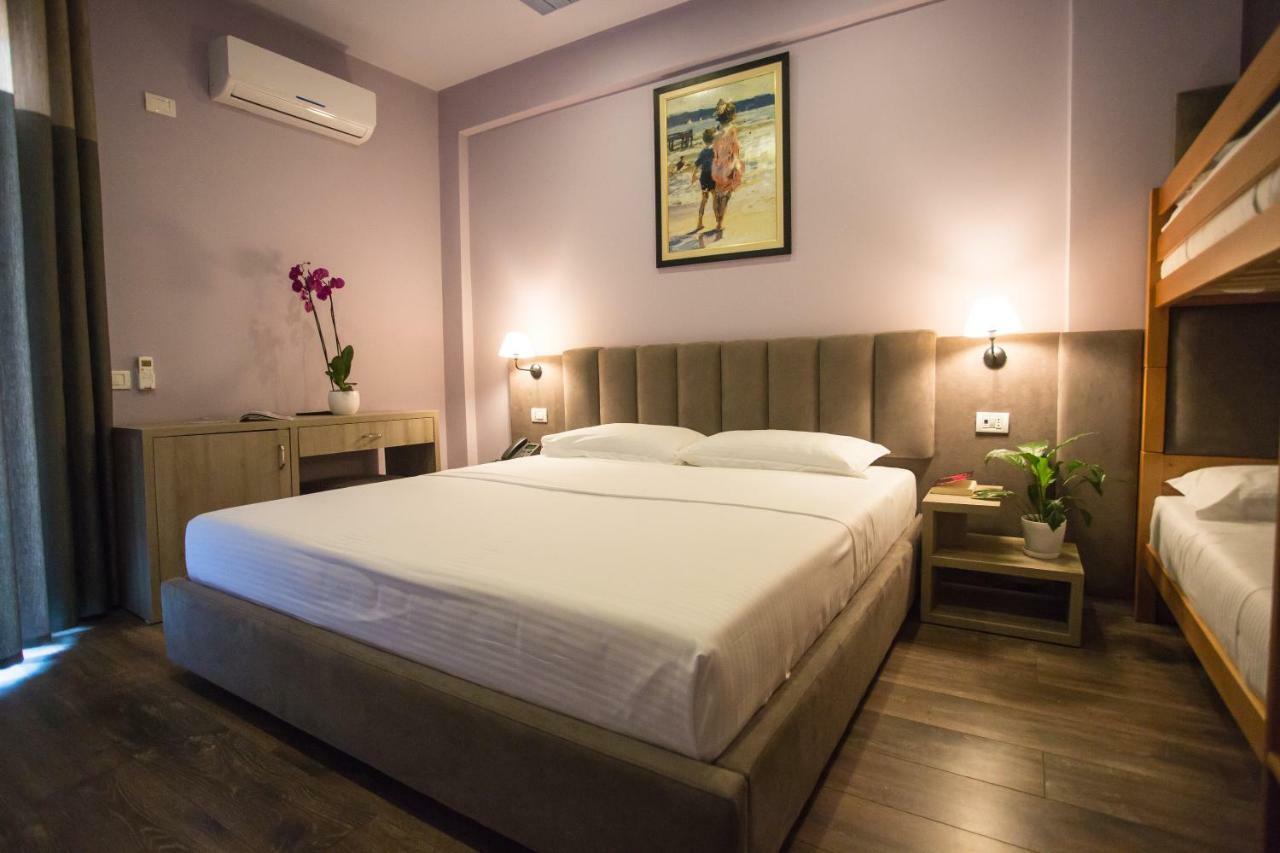 Vila Verde Beach Hotel Durrës 外观 照片