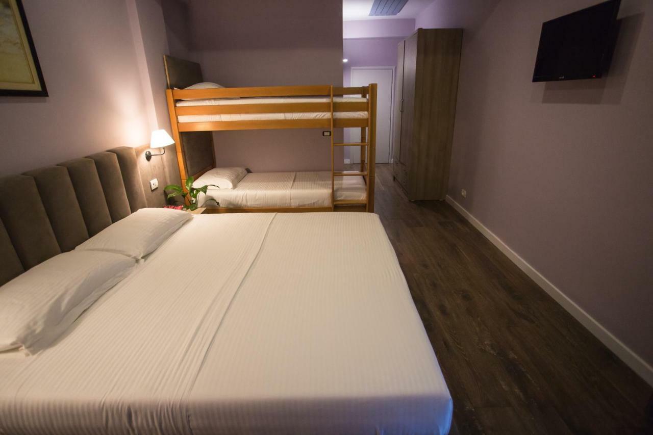 Vila Verde Beach Hotel Durrës 外观 照片