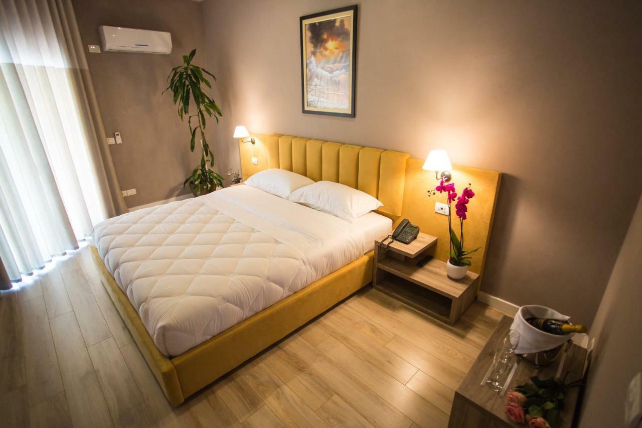Vila Verde Beach Hotel Durrës 外观 照片