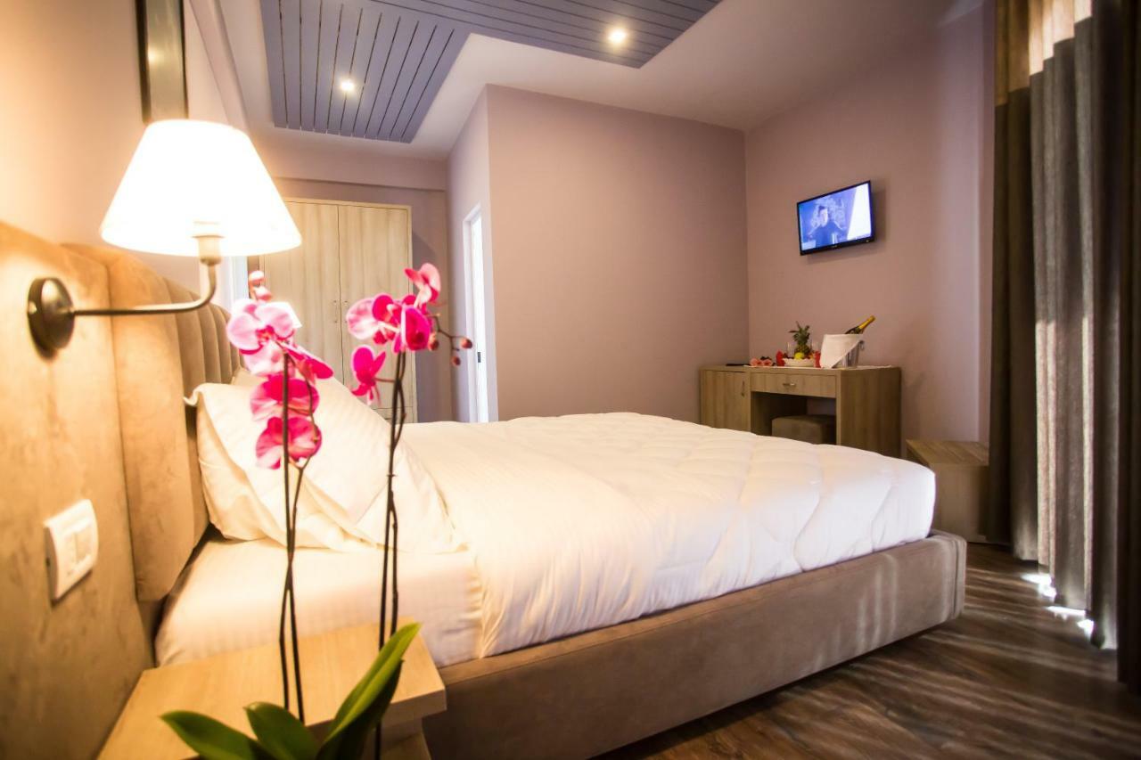 Vila Verde Beach Hotel Durrës 外观 照片