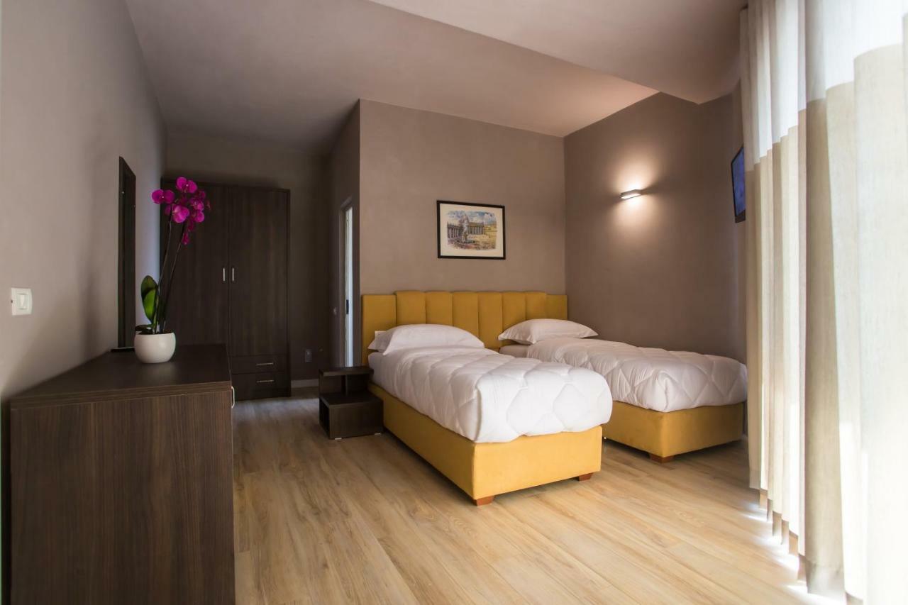 Vila Verde Beach Hotel Durrës 外观 照片